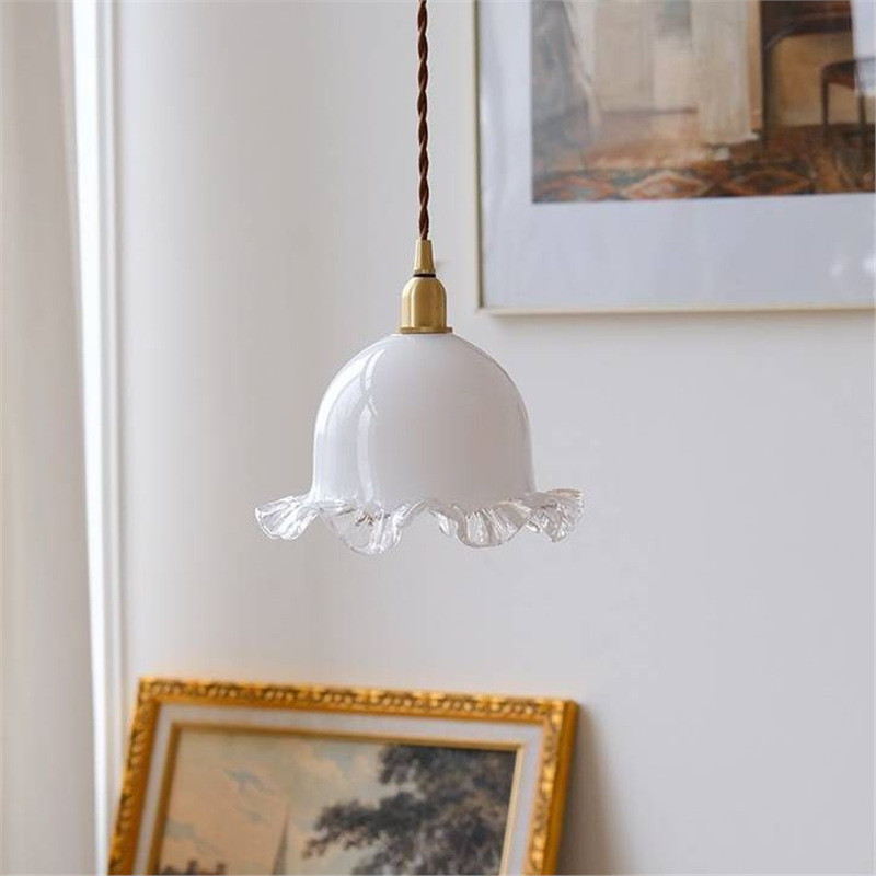 热销床头花苞小吊灯中古奶白玻璃餐厅吧台飘窗阳台法式复古单头灯