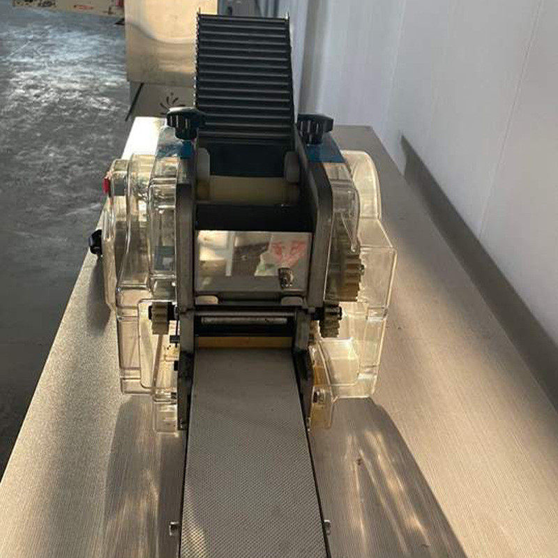 热销饺子皮机压皮机仿手工全自动小型工厂包子机烧麦混沌皮撵皮机,厨房电器,面条机,淘宝优惠券,粉丝福利购,淘宝优惠卷