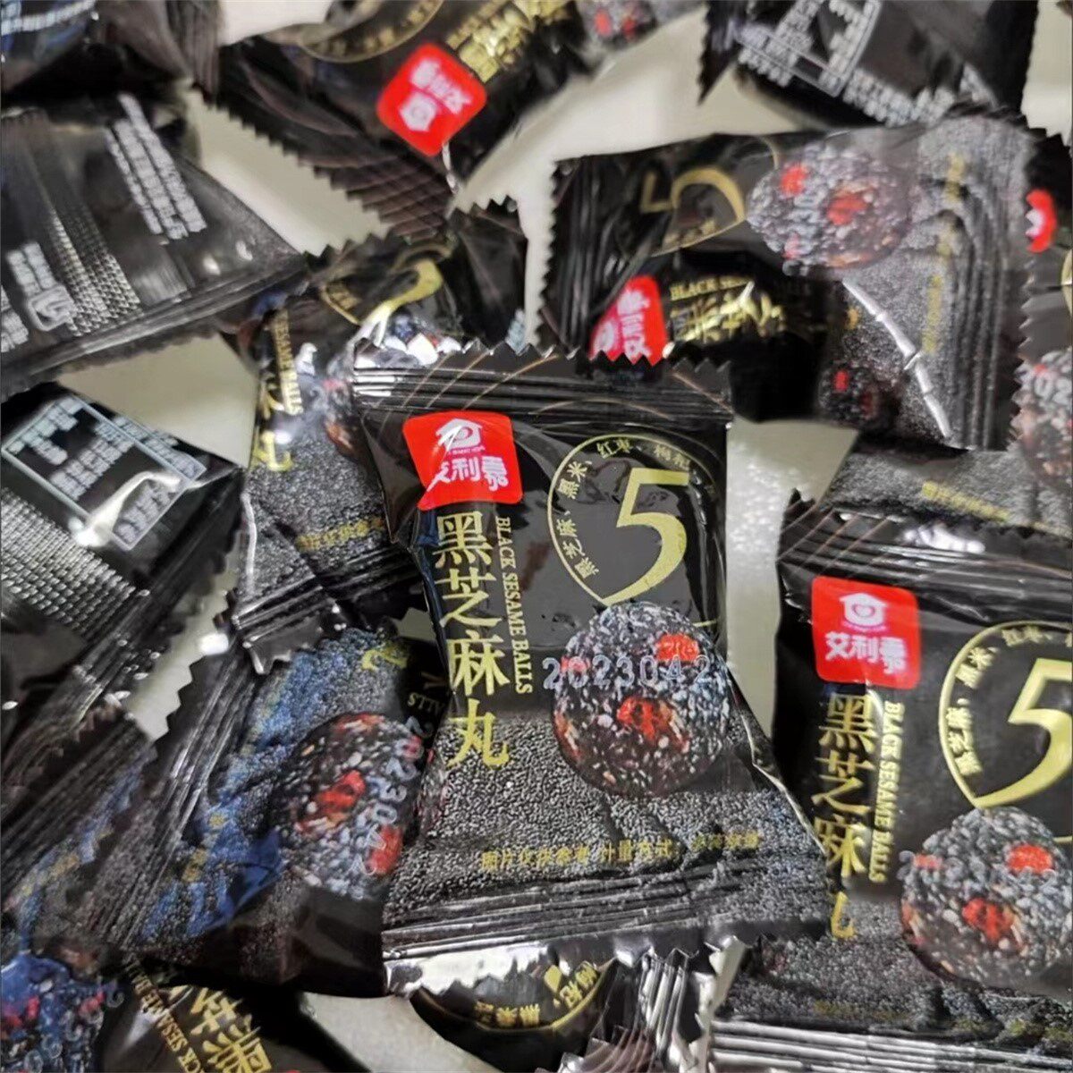 新货新日期【一箱12O包】红枣丸核桃桑葚枸杞黑芝麻丸网红儿童零