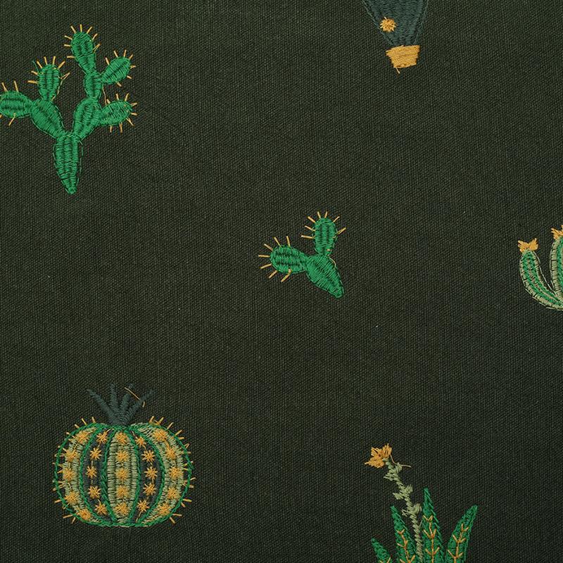 厂家刺绣厚棉麻布仙人掌供应布料麻棉手工diy面料口金包