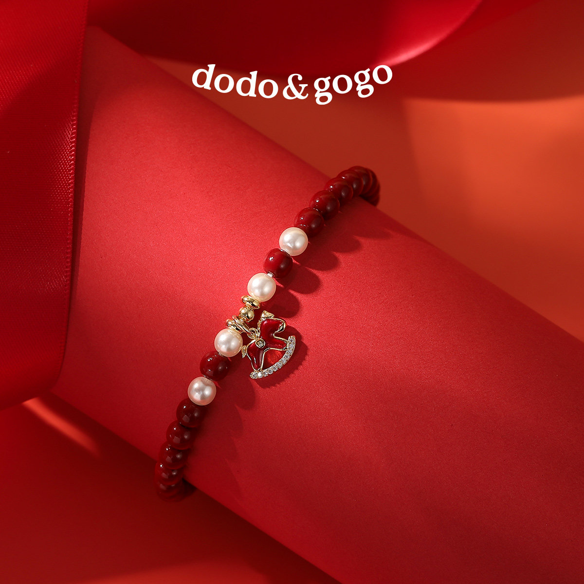 DODOGOGO玛瑙珍珠小木马手链女2025新款新中式本命年生肖手串手饰