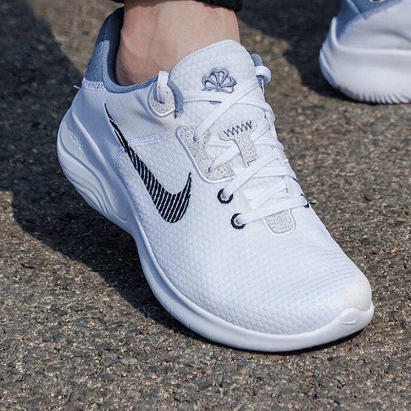 Nike耐克浅色软底跑步鞋