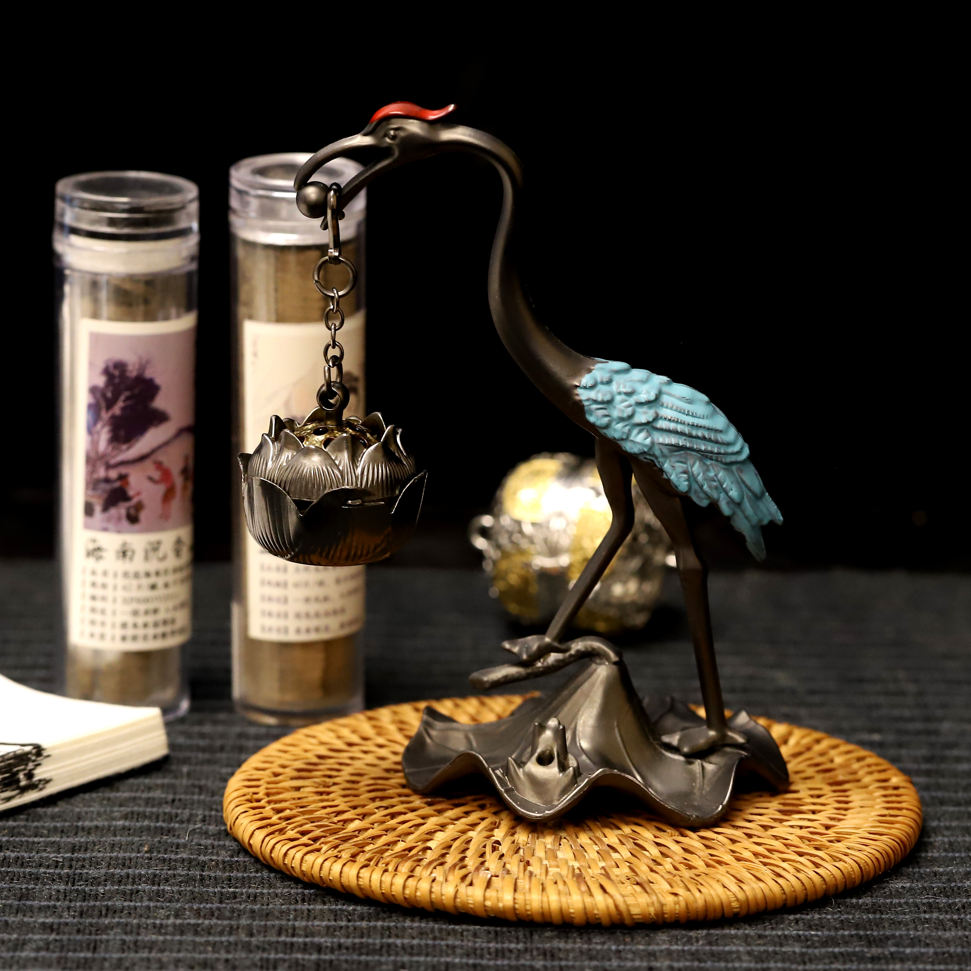 仙鹤吊炉安神天然檀香鹅梨帐中香