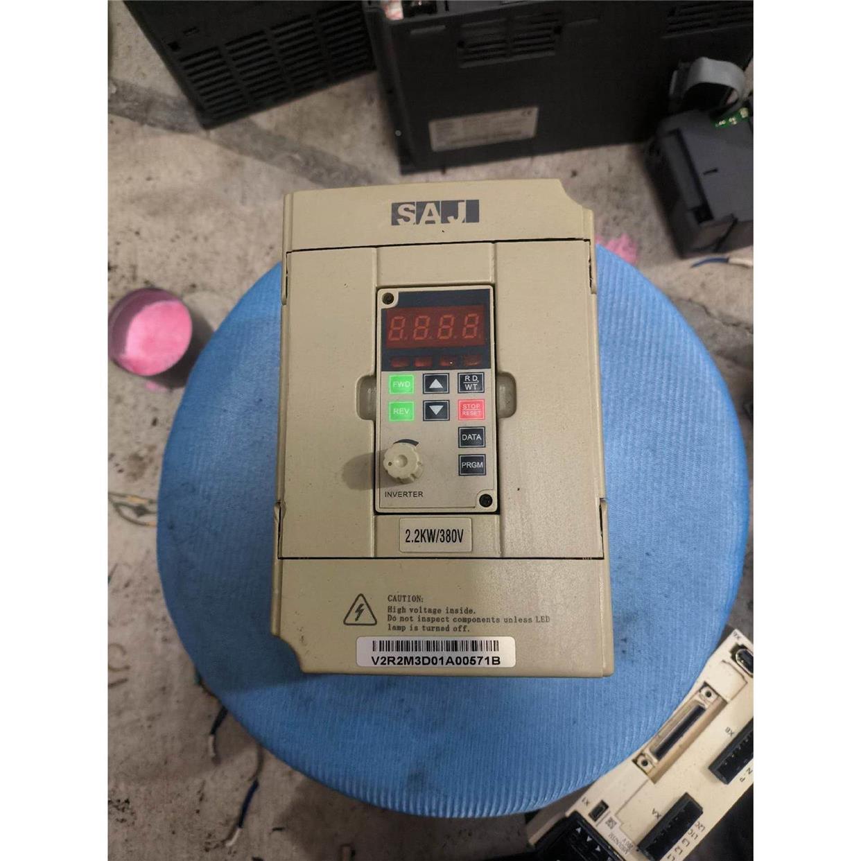 非实价议价议价议价询价拆机三晶变频器，8000 V2R2M3，拆机包好