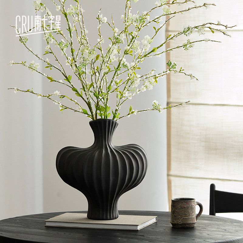 南十字星 侘寂风黑色陶瓷花瓶摆件高级感复古客厅样板间插花器,家居饰品,花瓶,淘宝优惠券,粉丝福利购,淘宝优惠卷
