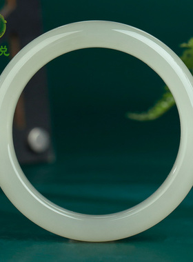 和田玉手镯女款玉镯子冰晴