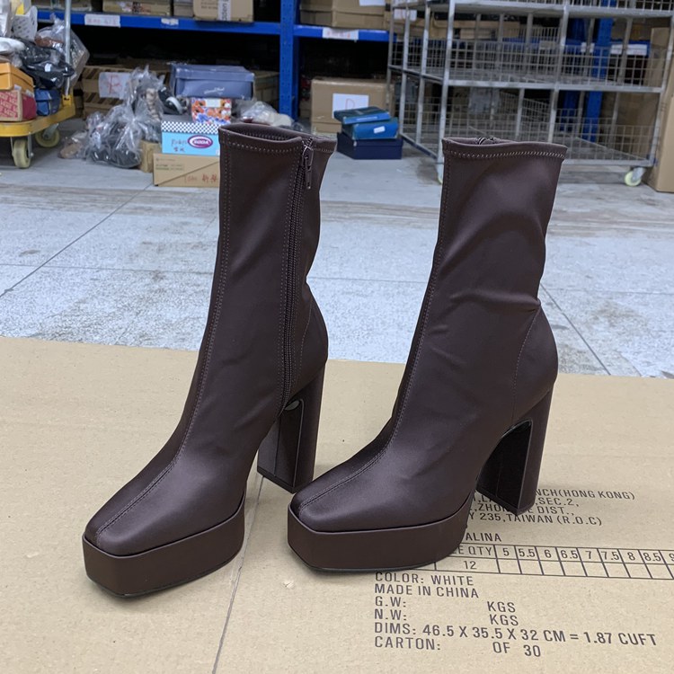 方头粗跟显瘦侧拉链时尚中筒靴