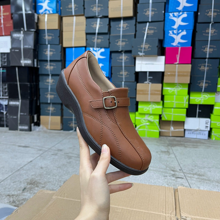 圆头皮带扣厚底休闲一脚蹬单鞋