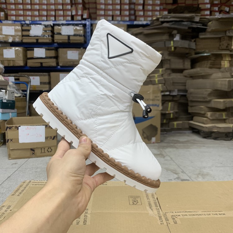 裸色军绿米白短筒加厚雪地靴