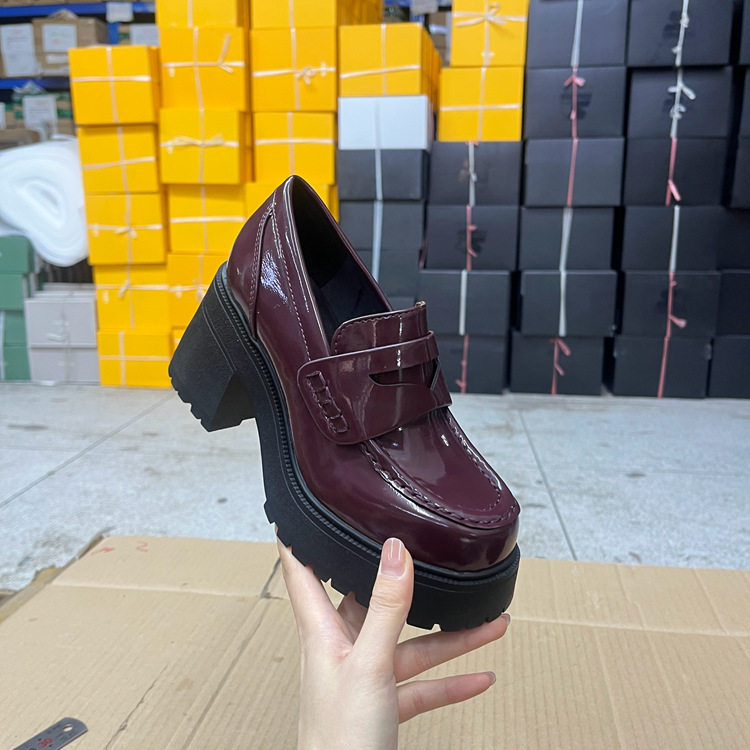 圆头纯色厚底粗高跟单鞋乐福鞋