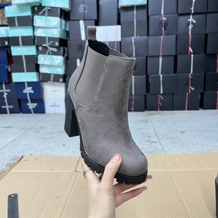 外贸原单女靴新款时尚圆头纯色粗高跟防水台套筒时装短靴烟筒靴