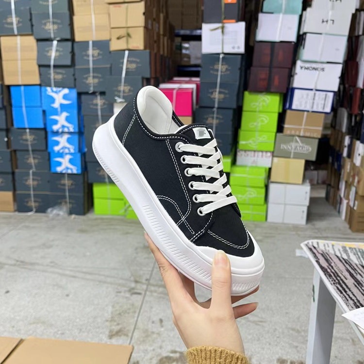 圆头厚底时尚百搭舒适系带帆布鞋