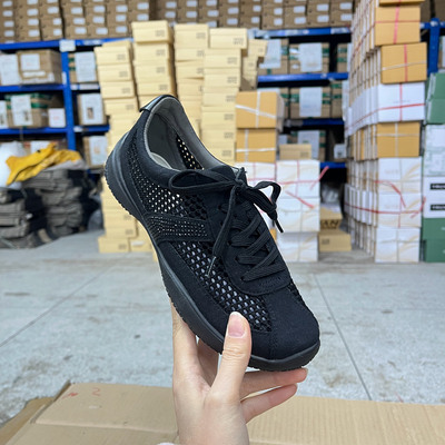 圆头纯色网面镂空带钻平底休闲鞋