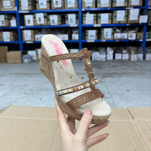 坡跟拖鞋简约时尚新舒适休闲凉拖