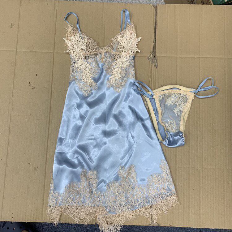 诱惑冰丝火辣高级感蕾丝吊带睡裙漏背仿真丝弹力色丁纯欲性感情趣