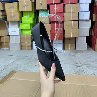 外贸原单尖头浅口带钻细跟单鞋简约时尚新气质高跟女鞋日常外穿