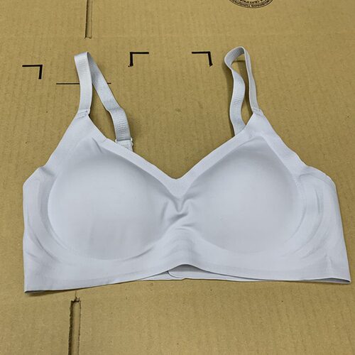 薄款果冻一片式无痕收副乳无钢圈