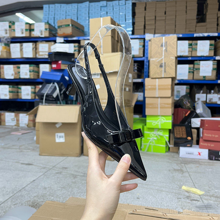 时尚百搭尖头蝴蝶结细跟高跟凉鞋