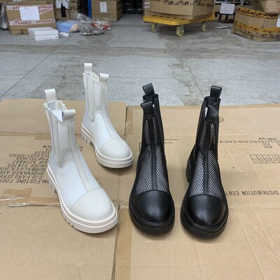 真皮网面圆头纯色粗跟套筒靴透气