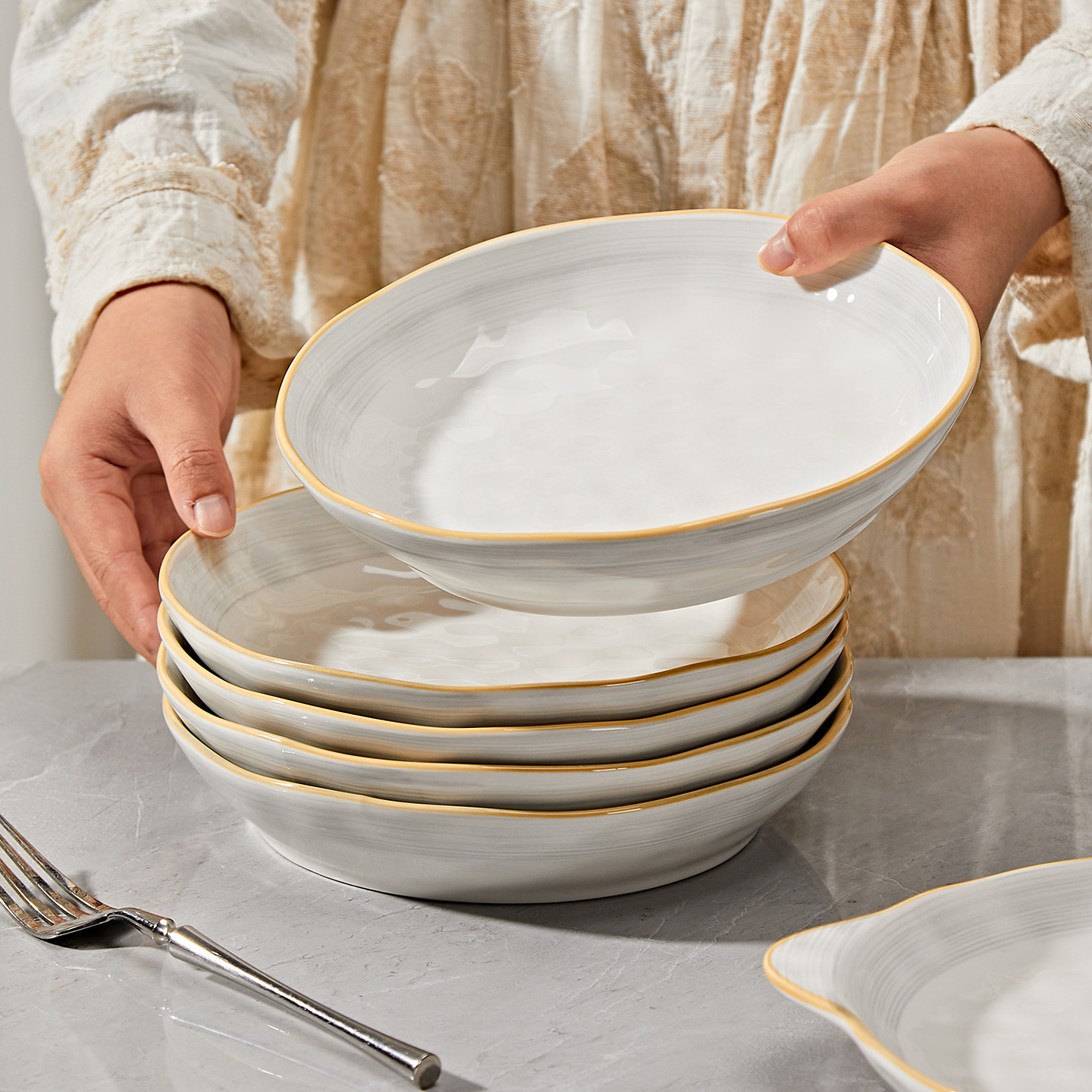 釉下彩陶瓷盘子菜盘家用2025新款碗碟餐具餐盘高级感深盘碟子组合