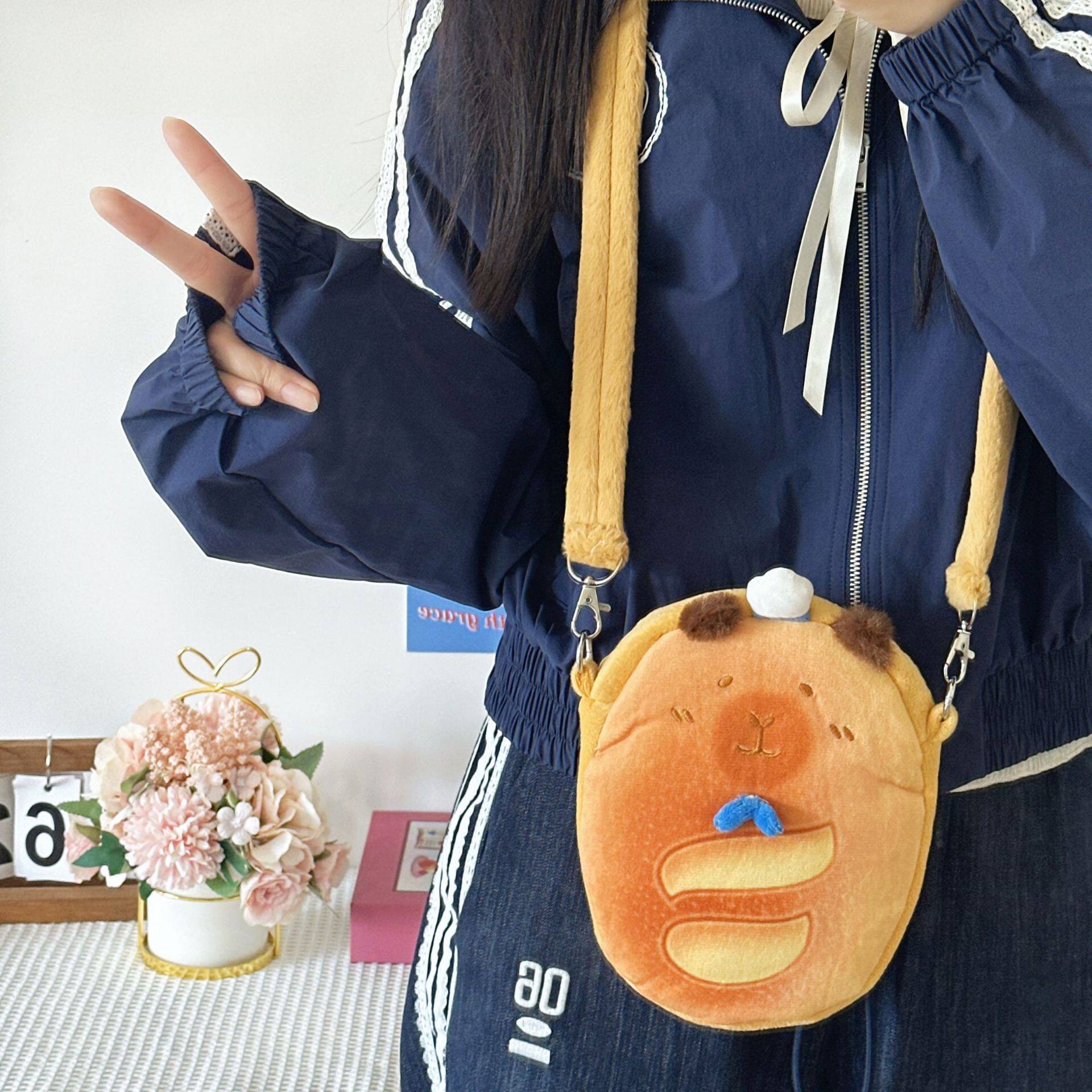 网红ins法棍水豚单肩包毛绒玩具卡皮巴拉斜挎手机包少女玩偶小包
