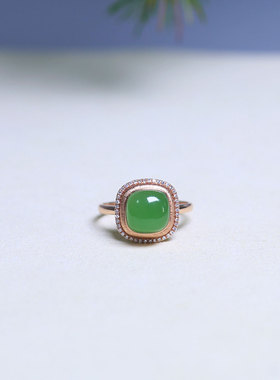 珪宝和田玉碧玉苹果绿18K金戒指