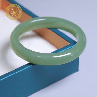 珪宝和田玉绿晴宽条手镯54.3mm