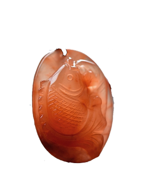 狮诺红兔毛连年有鱼雕刻发晶吊坠