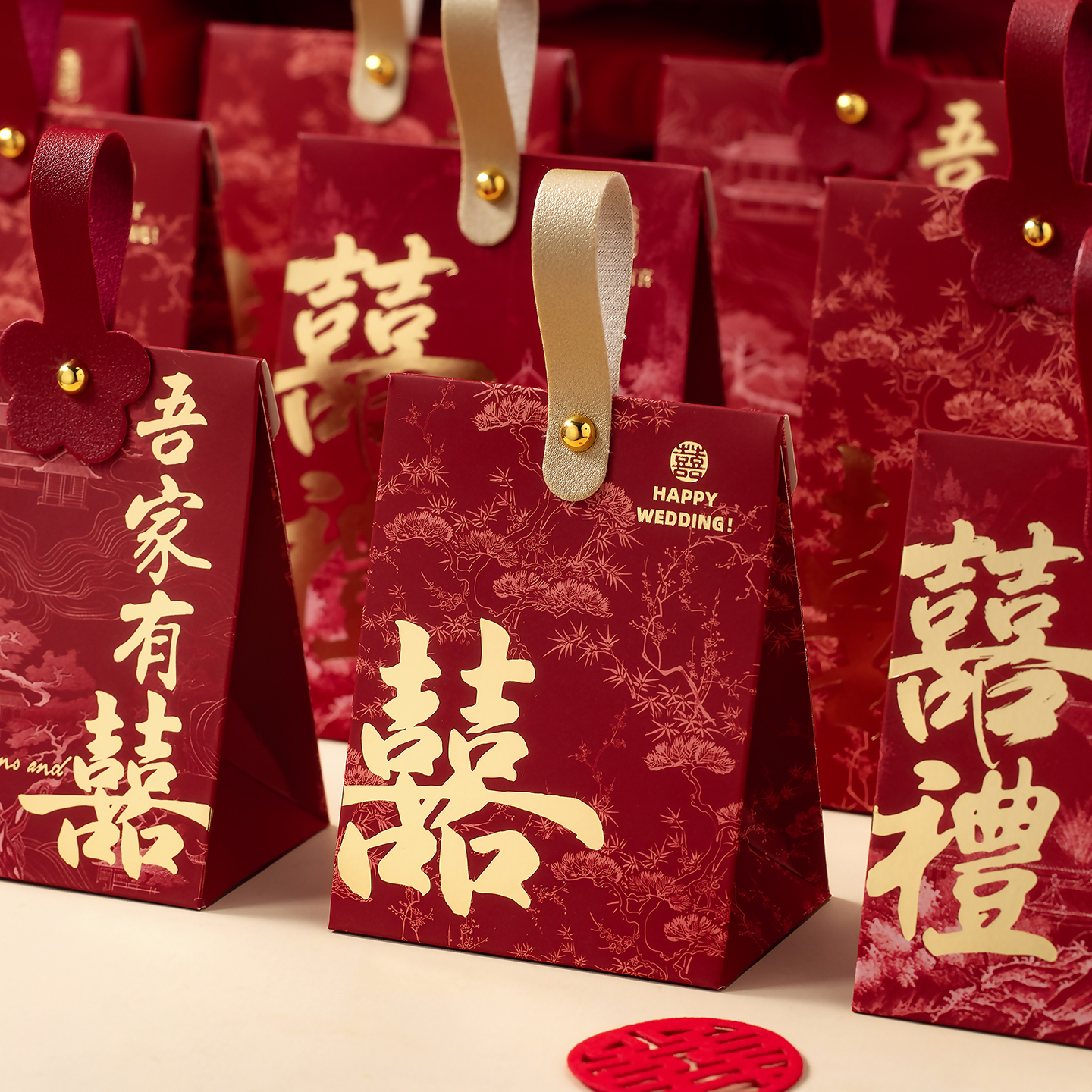 结婚喜糖盒2025新款高级装糖果礼盒空盒婚礼喜糖盒子订婚喜糖袋