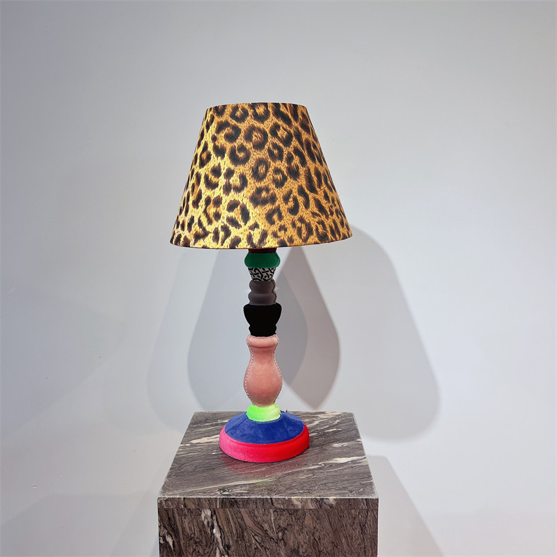 盖雅现代床头灯简约布艺卧室