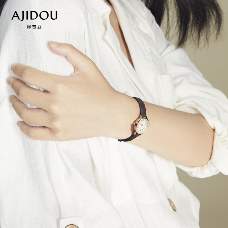 阿吉豆英伦复古时尚小圆表百搭休闲商务腕表女款手表