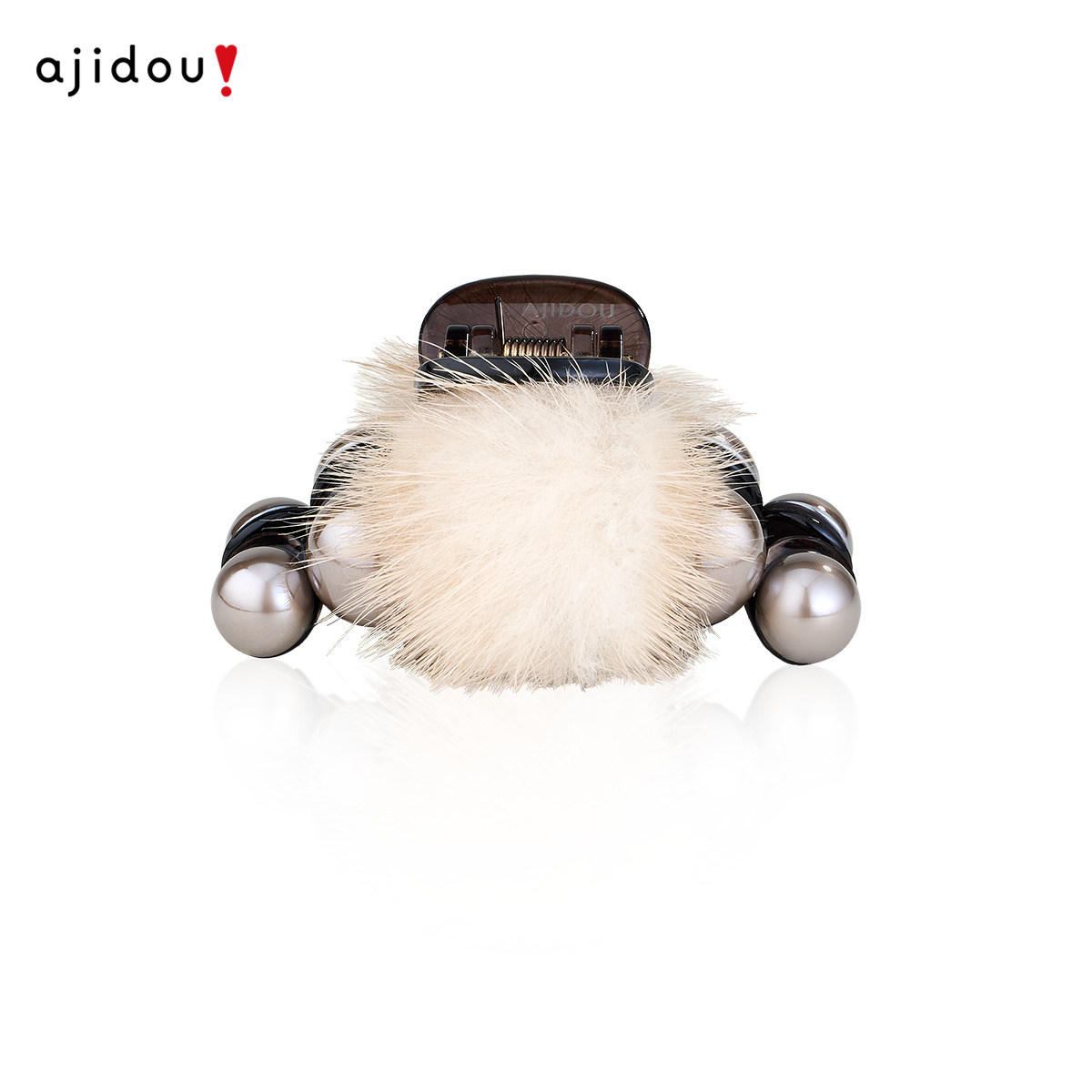 AJIDOU阿吉豆发夹简约风咖啡色女款毛绒球亮面质感高级感鲨鱼夹,饰品/流行首饰/时尚饰品新,发饰,淘宝优惠券,粉丝福利购,淘宝优惠卷