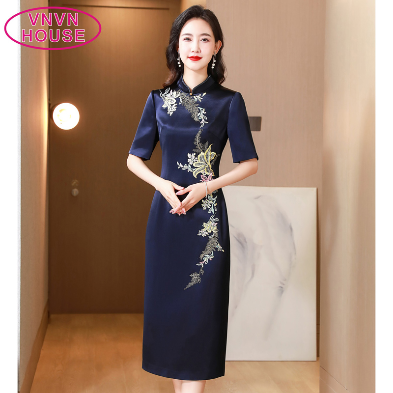 复古中式立领绣花镶钻礼服连衣裙