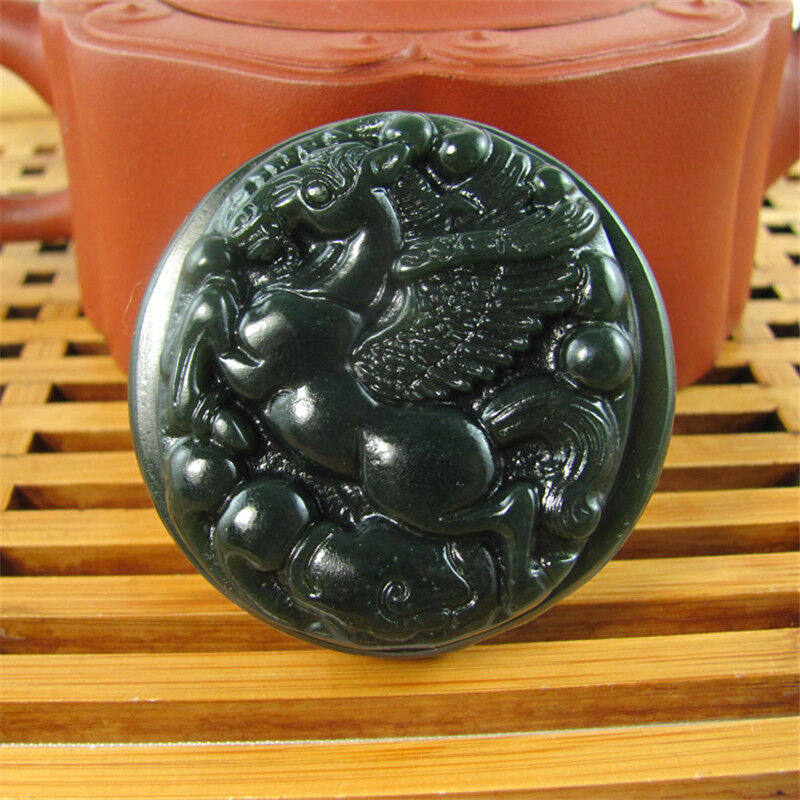 招财圆牌飞天马皮带扣天然和田青玉生肖龙马精神玉皮带扣证书