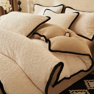 雕花牛奶绒四件套2025新款冬季加厚保暖珊瑚绒床单被套床笠款床品