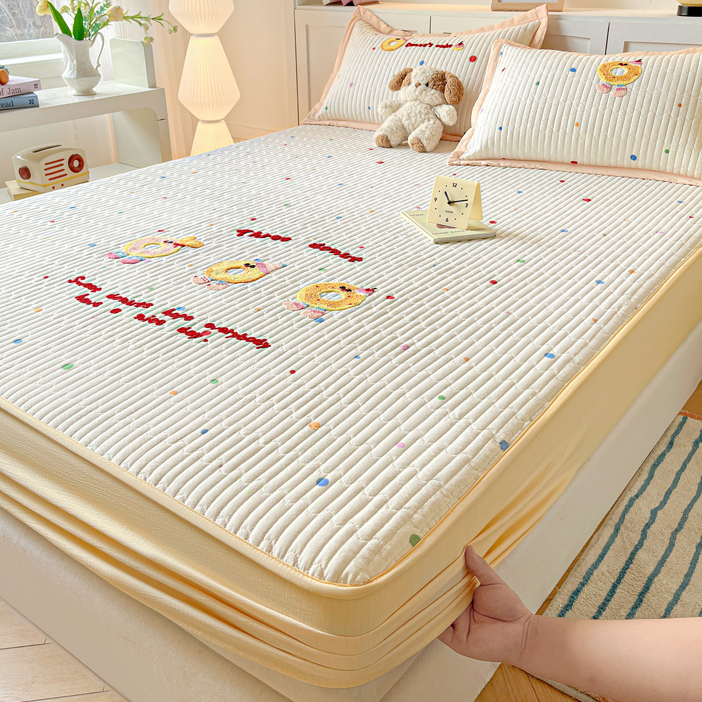 2026新款新型双层纱卡通毛巾绣加厚夹棉床笠单件床垫保护套罩全包