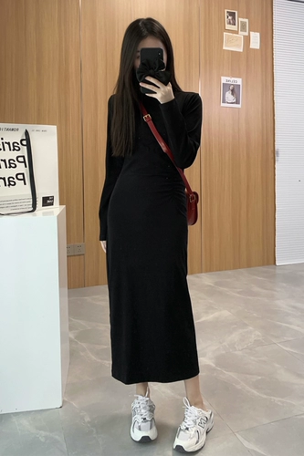 Сексуальное платье, базовый лонгслив, черная длинная юбка, по фигуре, прикрывает попу, облегающий крой