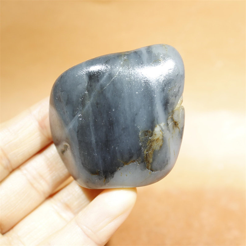 水墨青花籽料原石玩料85克