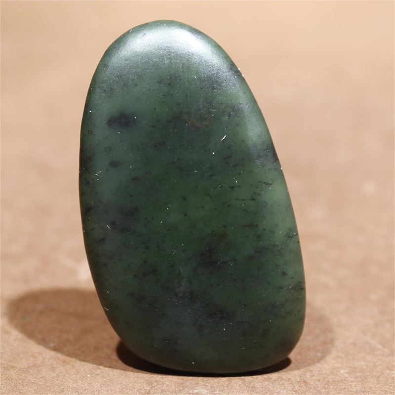 新疆和田玉菠菜绿碧玉吊坠