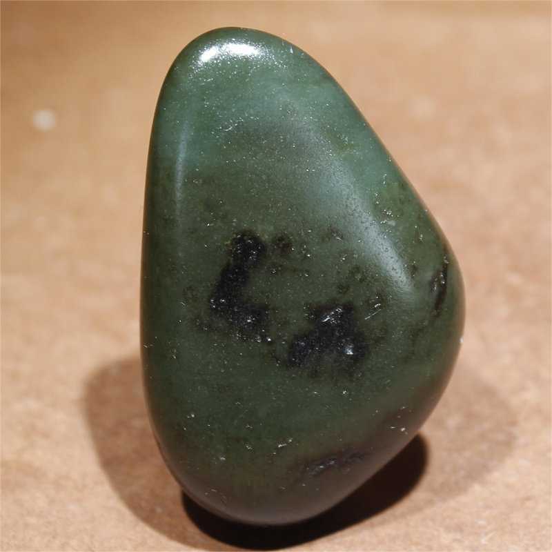 新疆和田玉黑皮黑青山料原石