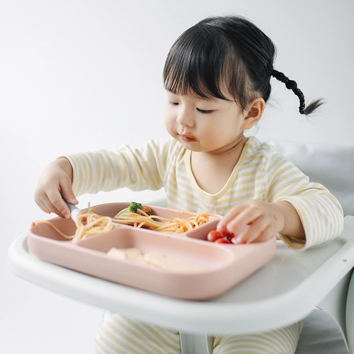 Болин Болон очень интересен полными ежемесячными аксессуарами для столовых