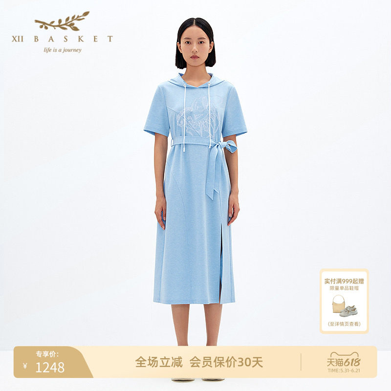 XII BASKET十二篮斗鱼印花系带收腰微蓝色开叉卫衣裙女春季