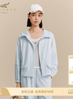 十二篮时尚运动户外轻量薄款休闲百搭连帽外套女减龄舒适蓝色秋季