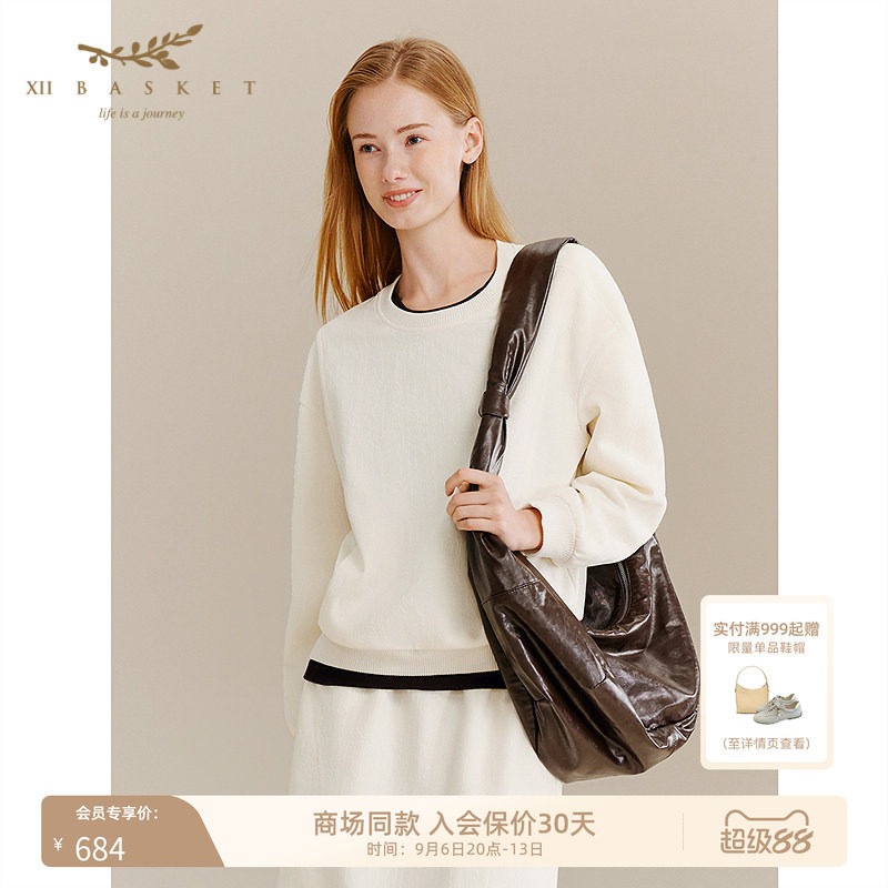 十二篮温柔圆领立体感卫衣女
