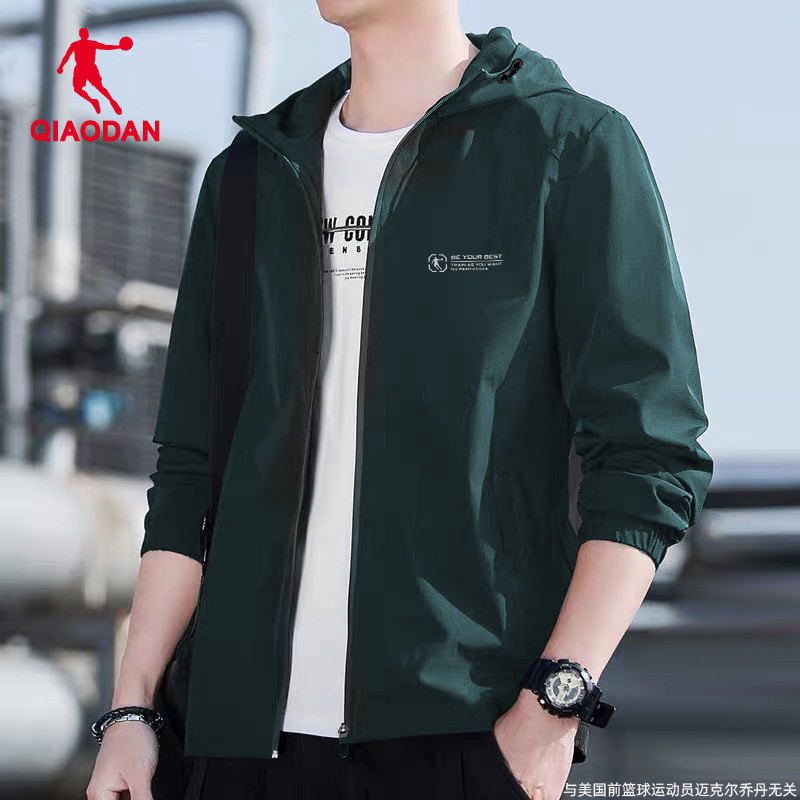 乔丹男士连帽风衣外套