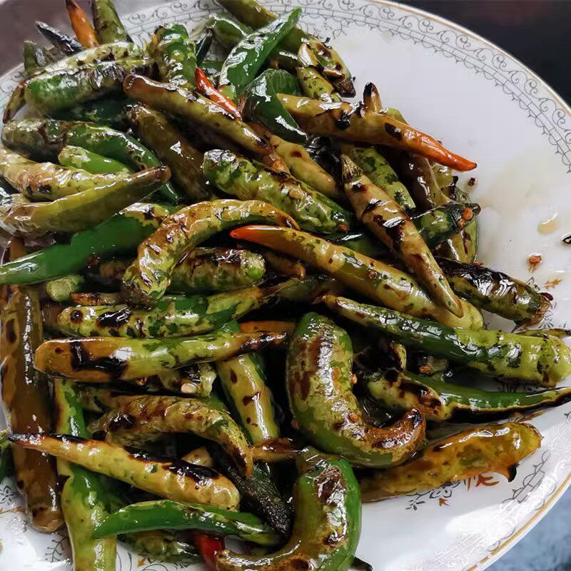 四川炭火烧椒虎皮辣椒 青椒剁椒 瓶装下饭菜 辣椒酱 开 胃菜爆香