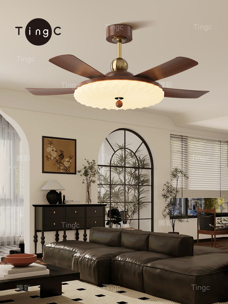 52寸客厅风扇灯中古风胡桃木色覆古2025年新款直叶一体吊扇餐厅灯