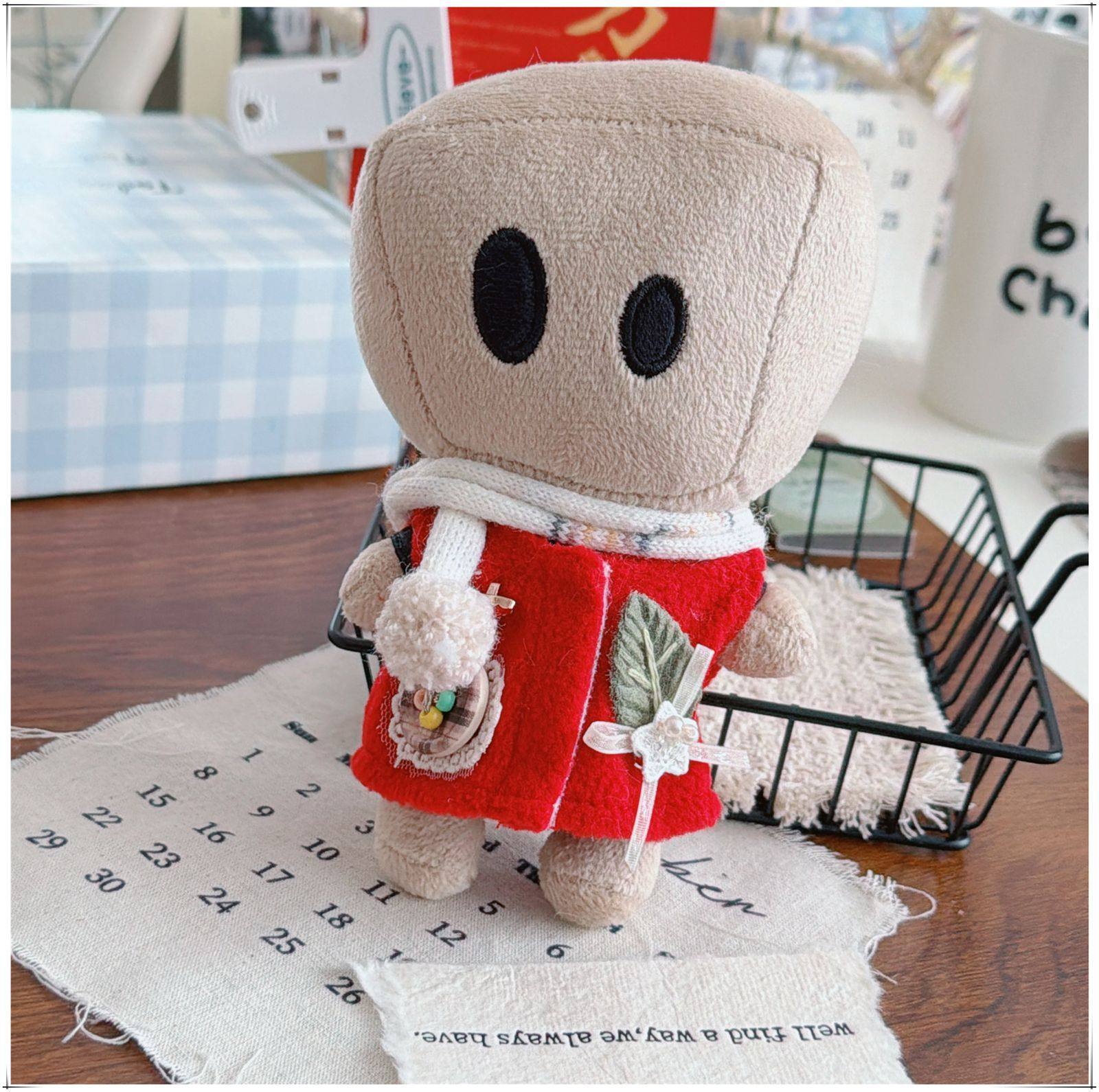 13cm小D薛之谦10cm娃衣dsp纸袋人天外来物玩偶红色新年马甲围巾,模玩/动漫/周边/娃圈三坑/桌游,棉花娃娃/毛绒玩具娃衣,淘宝优惠券,粉丝福利购,淘宝优惠卷