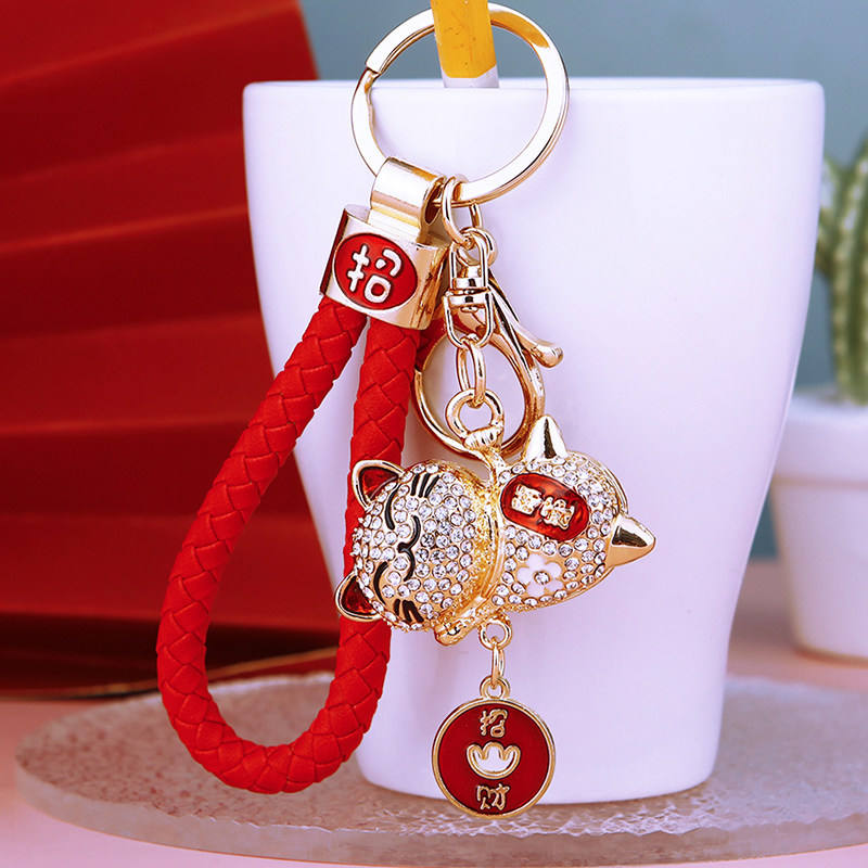 卡通创意镶水钻招财猫汽车钥匙扣女可爱包包挂件精致钥匙链圈饰品