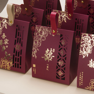 结婚喜糖盒2025新款手提式糖果包装盒子婚礼专用高级感空礼盒纸袋